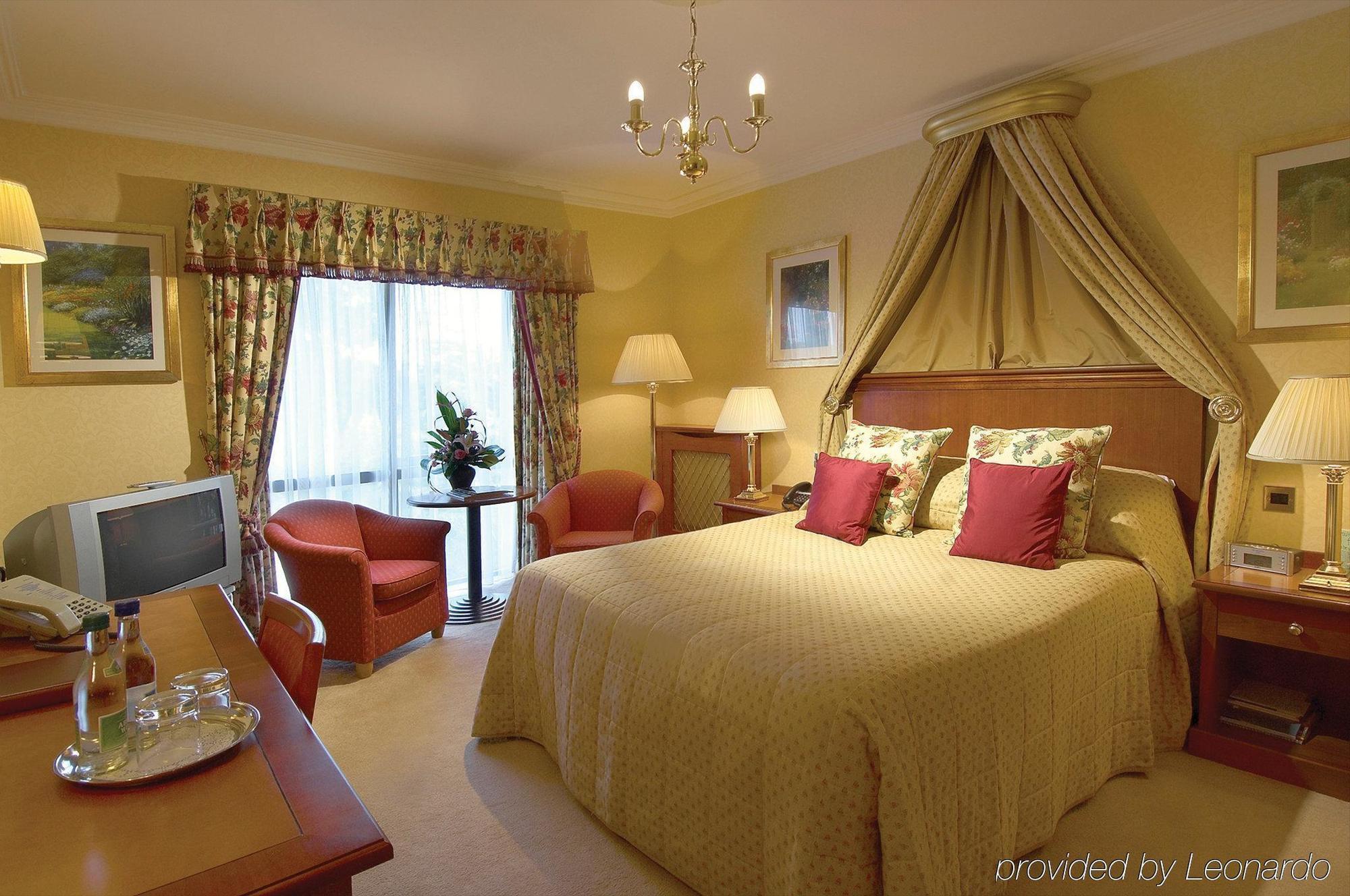 Parkway Hotel & Spa Cwmbran Room photo