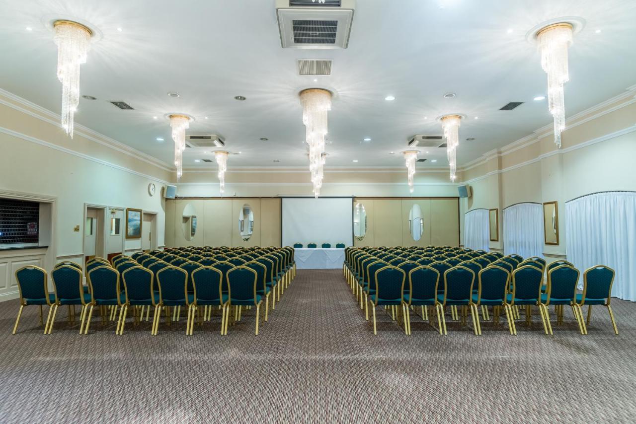 Parkway Hotel & Spa Cwmbran Exterior photo